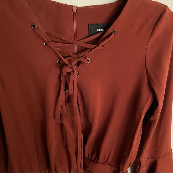 KCSTUDIO Laceup Romper- Size Small - Picture 3 of 9